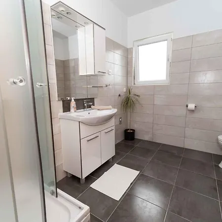 Apartment In - Zadar Riviera 26786 Ljubač